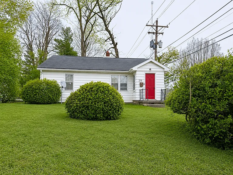 219 S Jefferson St — Photo 1