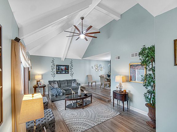 4th image of 20905 London Dr