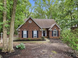2336 Mill House Ln, Matthews, NC 28104