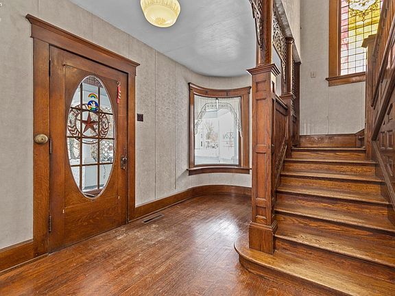 5th image of 37 Townsend St
