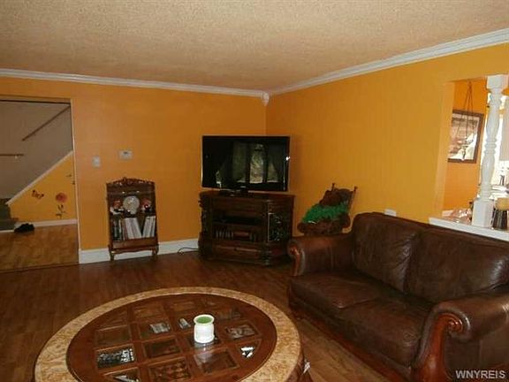 5th image of 420 Andre Pl