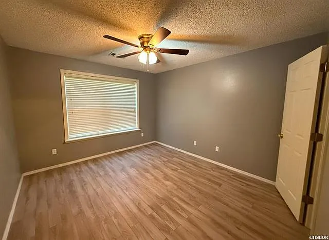 100 Chiffon Ln — Photo 15