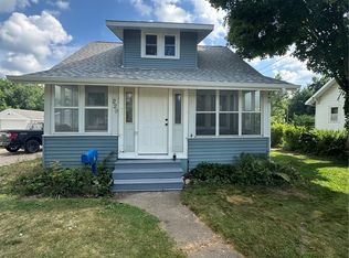 229 28th Street Dr SE, Cedar Rapids, IA 52403