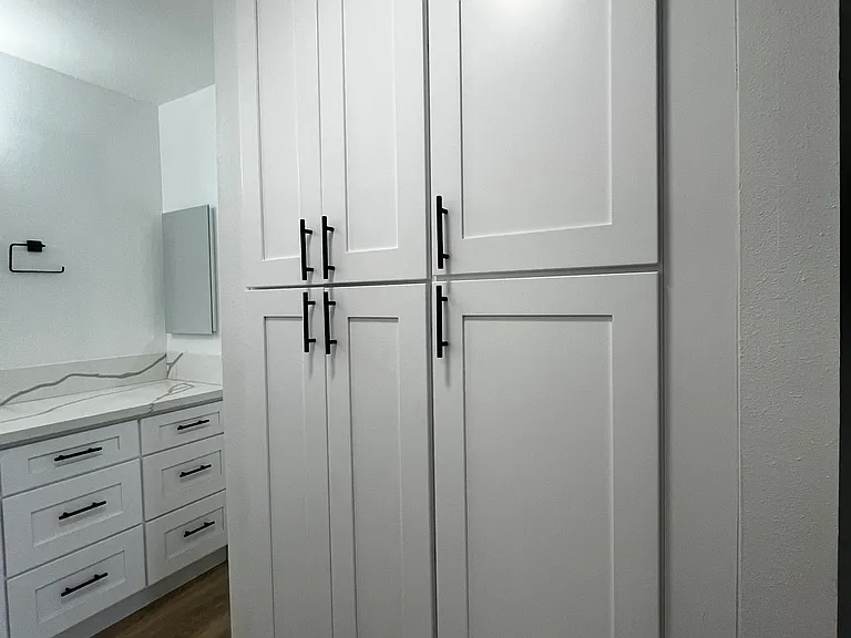 Park West Apartments — Photo 30