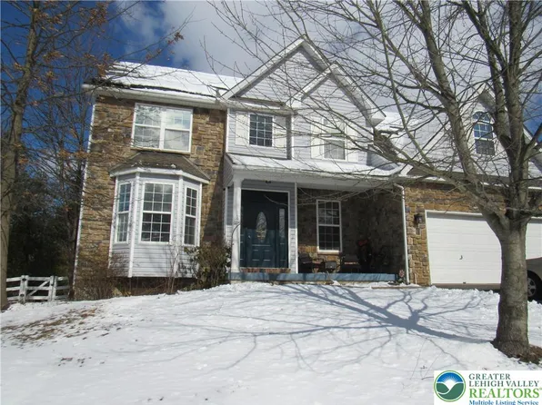 17 Wilt Rd, Bechtelsville, PA 19505