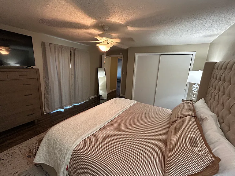 917 Davis Blvd #6 — Photo 16