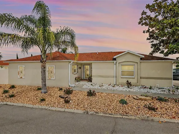 1323 Balboa Ct, The Villages, FL 32159