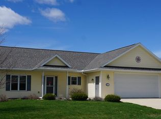 615 S 17th Pl, Sturgeon Bay, WI 54235