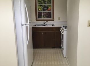 995 Golf Course Rd APT 5, Alpena, MI 49707