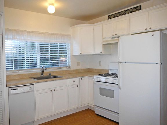 4th image of 203 Forest Dr