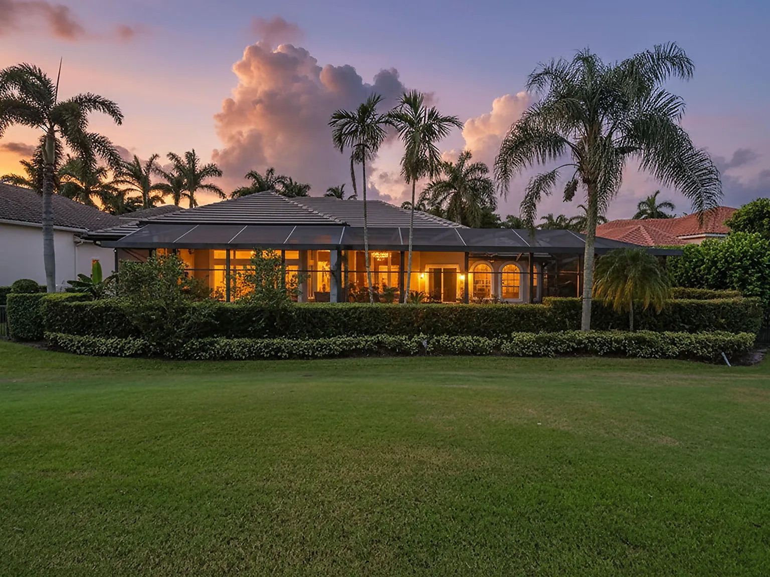 4 bed, 4.5 bath, 4225 sqft, $12,500 — Photo 3