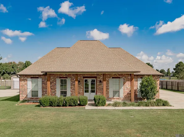 213 Amelia Ct, New Roads, LA 70760