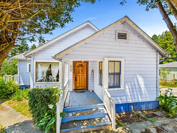 4496 Campton Rd, Eureka, CA 95503