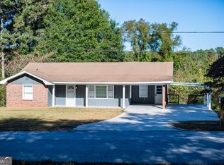 8196 Lakeview Dr SW, Covington, GA 30014