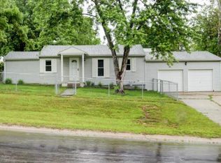 310 W 9th St, Eudora, KS 66025