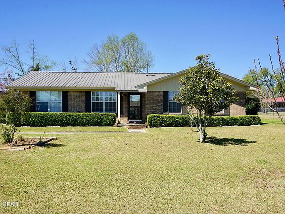 3rd image of 2937 Wildwood Cir