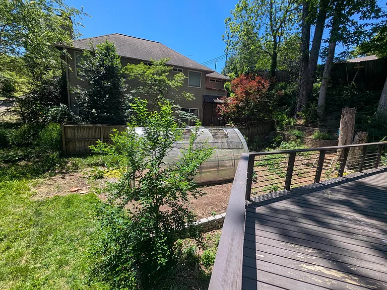 92 Haywood Rd — Photo 7