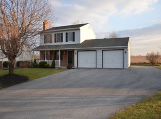 1950 Misty Dr, Mount Joy, PA 17552