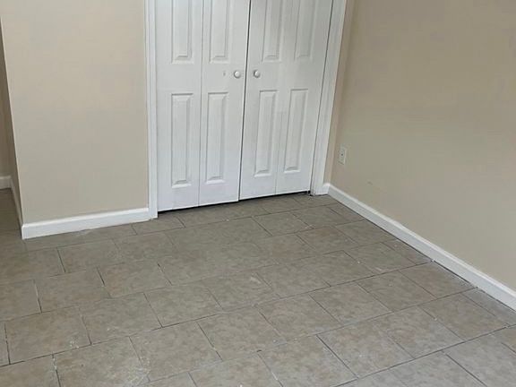 5th image of 10 Dales Ave #1