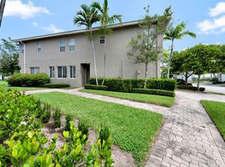 3222 Laurel Ridge Cir, Riviera Beach, FL 33404