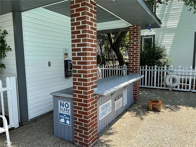 3201 Jade Ct #304 — Photo 36