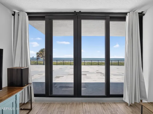 601 1ST Street S #2B, Jacksonville Beach, FL 32250