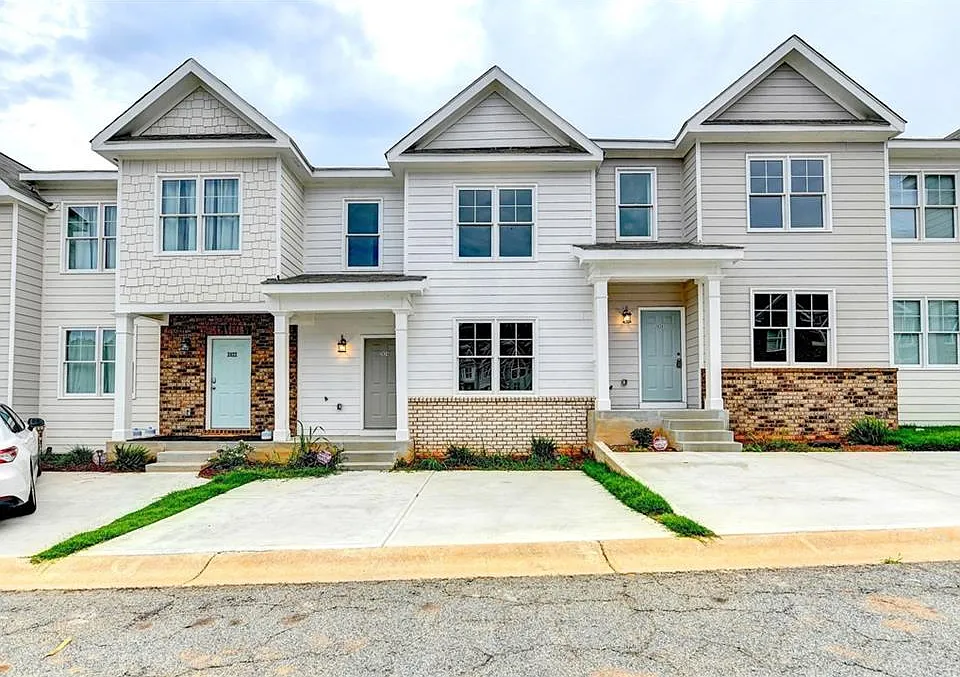 2776 Laurel Ridge Cir