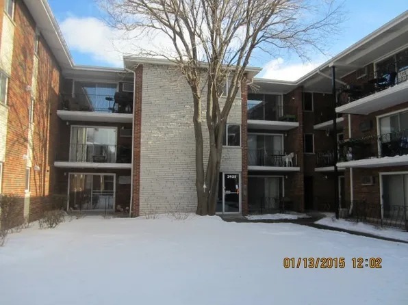 3935 W 104th St APT 3B, Chicago, IL 60655