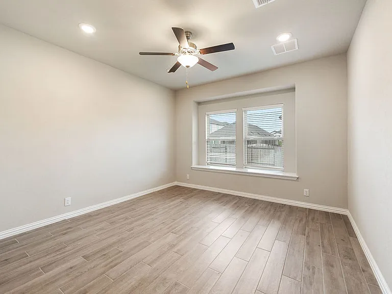 2058 Egret Ave — Photo 7