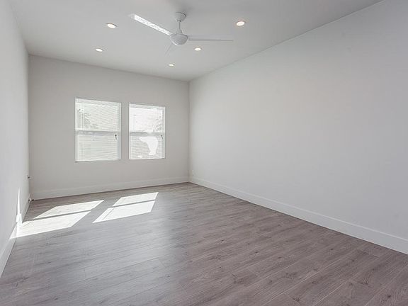 2nd image of 2919 1/4 Leeward Ave #2nd