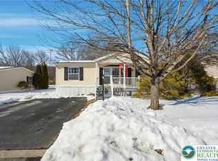 4234 Independence Ln, Walnutport, PA 18088
