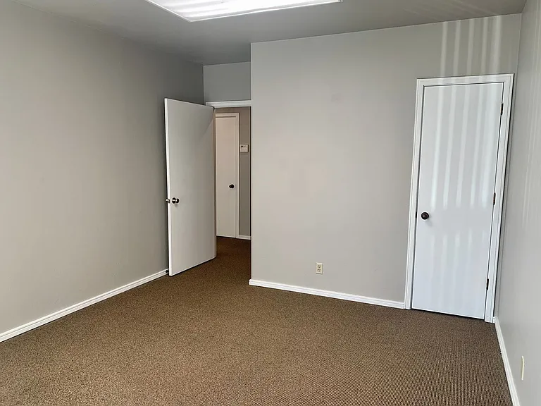 601 N Kelly Ave #107 — Photo 5