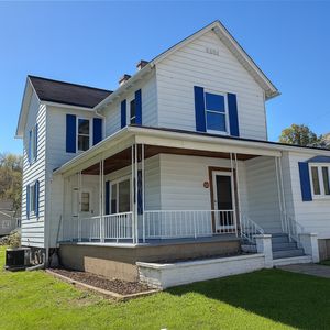 572 W Main St, Adena, OH, 43901