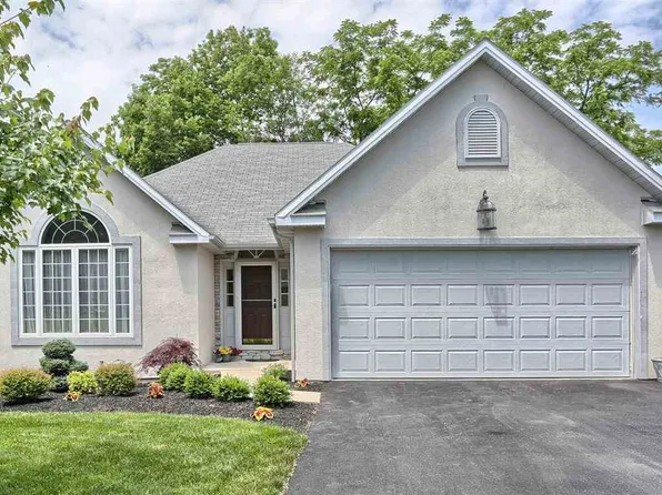 653 Stover Ct, Hummelstown, PA 17036