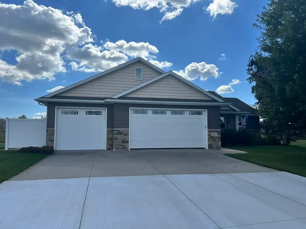 1835 Nation Ct, Neenah, WI 54956