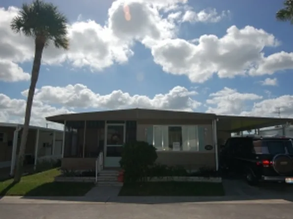 283 Lalani Ln, Largo, FL 33770