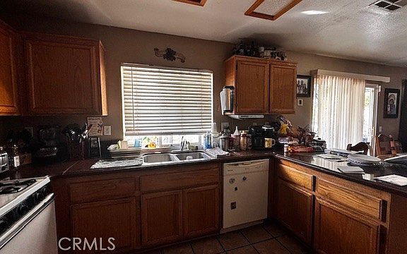 4th image of 1045 Amarillo Ct
