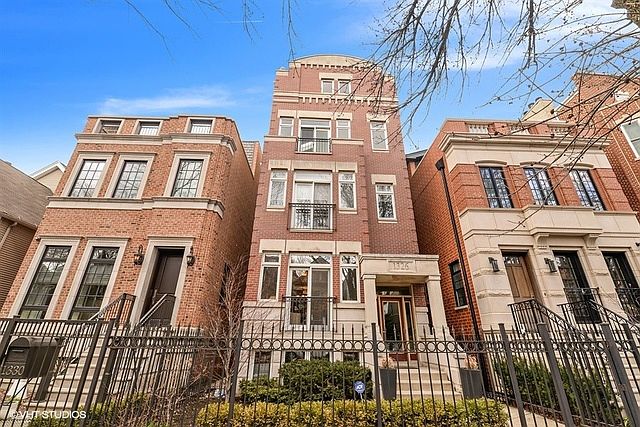 1st image of 1326 W School St #1