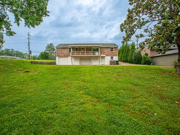 4714 Trousdale Dr — Photo 12