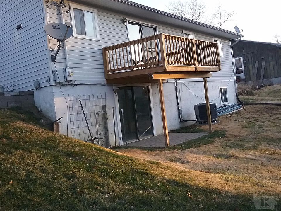 2nd image of 1515 Iris Ct