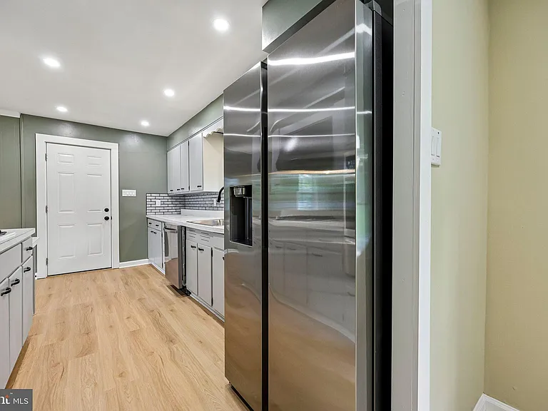 7200 Vellex Ln — Photo 16