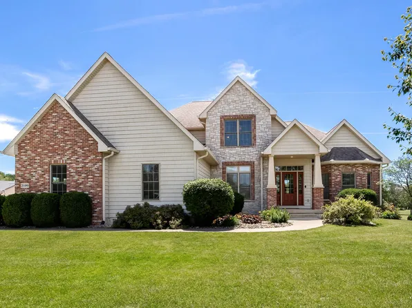 2199 E Lomar St, Eldridge, IA 52748
