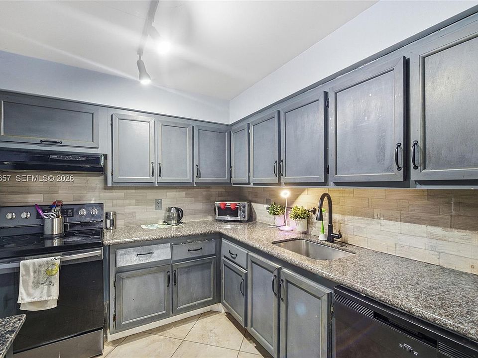 1st image of 6195 Rock Island Rd APT 511