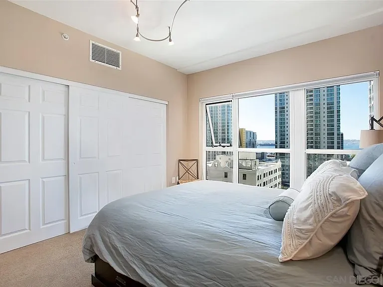 1240 India St #911 — Photo 9