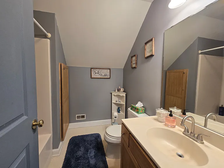 582 State St #1 — Photo 12