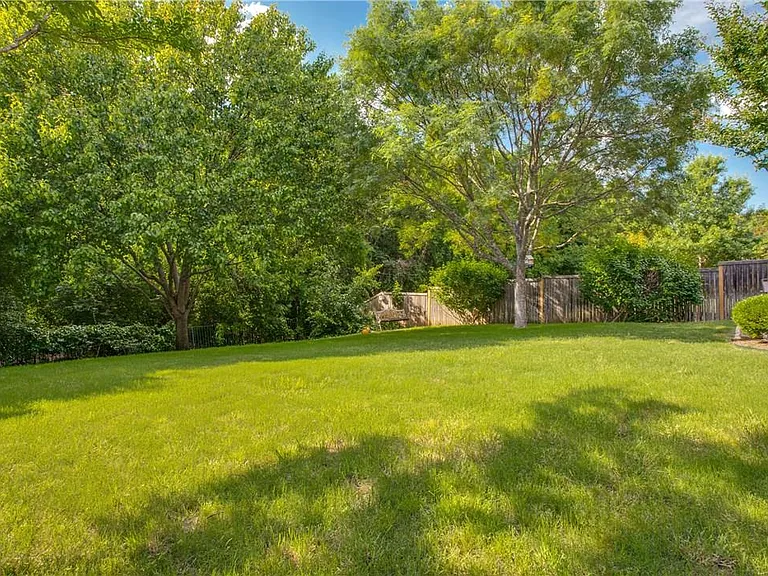 2808 Cypress Point Dr — Photo 22