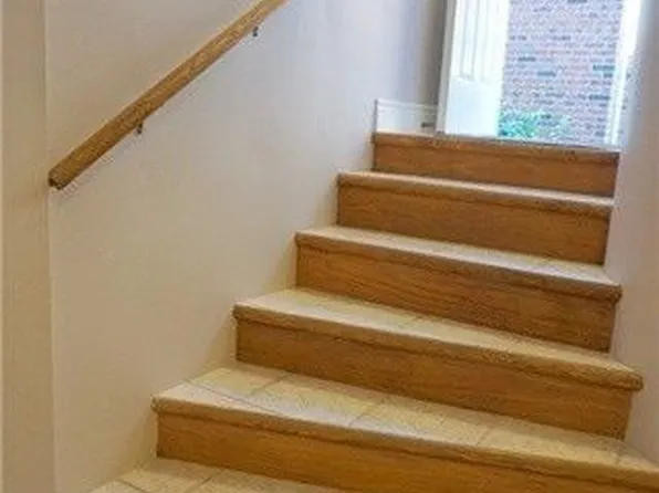 2508 Old Carriage Rd #Basement, Mississauga, ON L5C 1Y7