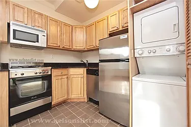 Rented by R New York