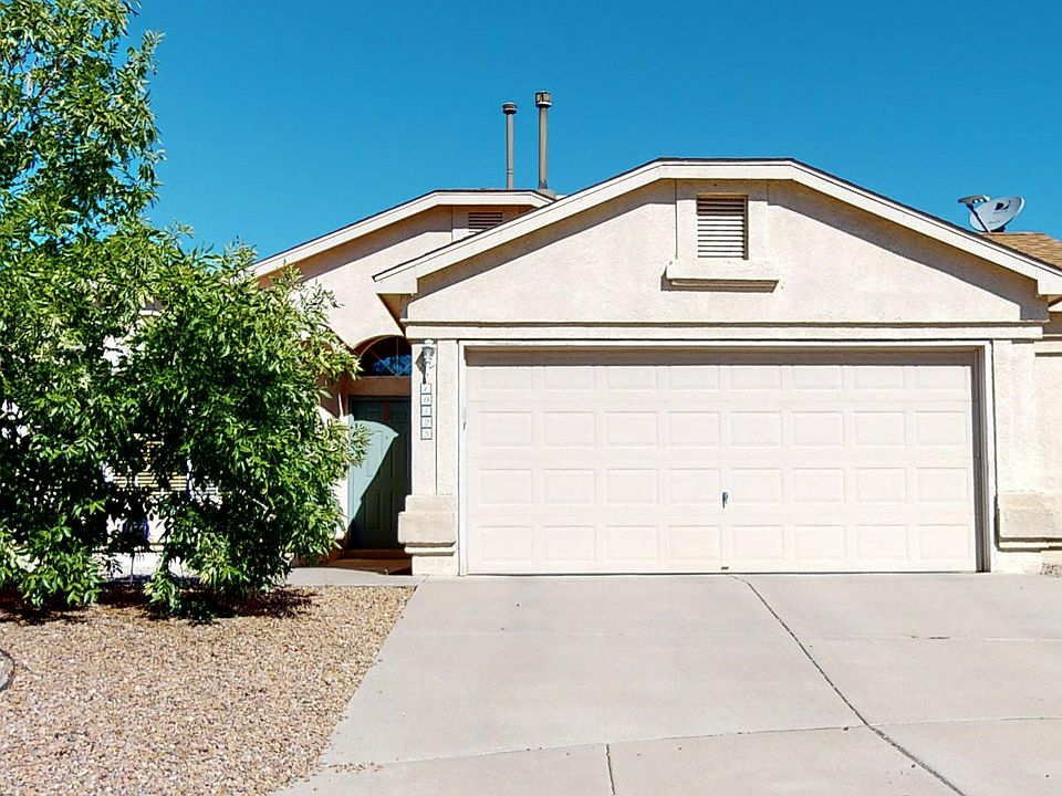 1st image of 10423 Calle Chulita NW