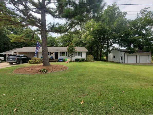 1252 N 4th Ave, Piggott, AR 72454